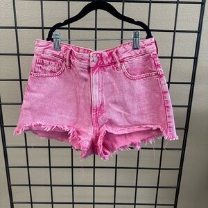 Pink packing jean shorts